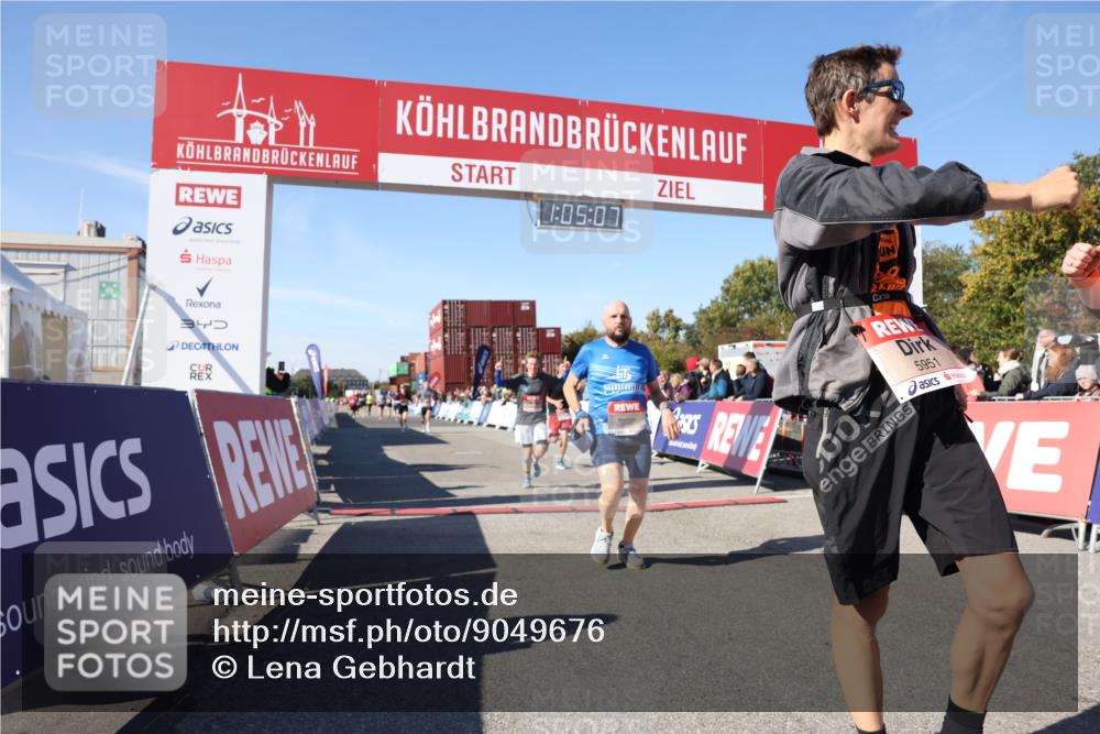 03.10.2025 - Köhlbrandbrückenlauf Lena Gebhardt http://msf.ph/oto/9049676 03.10.2025 13:05:07 Ziel 4098, 4175, 4217, 4256, 4490, 4585, 4751, 5670, 5785, 5951, 5952, 6561, 6719 meine-sportfotos.de
