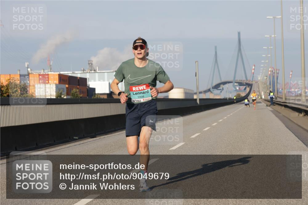 03.10.2025 - Köhlbrandbrückenlauf Jannik Wohlers http://msf.ph/oto/9049679 03.10.2025 09:34:28 Position 3 1008 meine-sportfotos.de