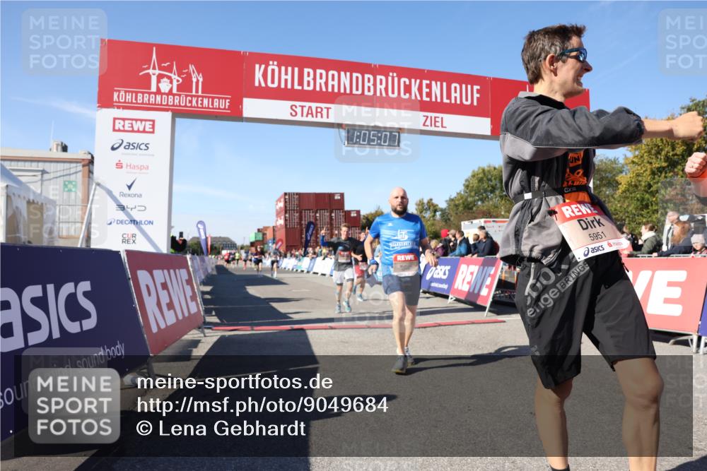 03.10.2025 - Köhlbrandbrückenlauf Lena Gebhardt http://msf.ph/oto/9049684 03.10.2025 13:05:07 Ziel 4098, 4175, 4217, 4256, 4490, 4585, 4751, 5670, 5785, 5951, 5952, 6561, 6719 meine-sportfotos.de