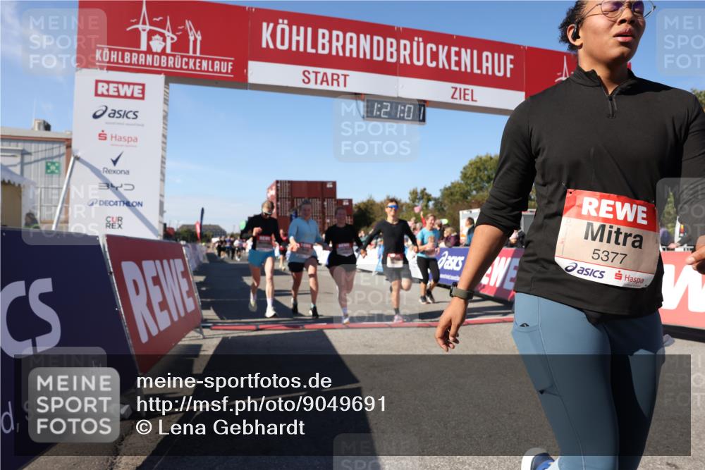 03.10.2025 - Köhlbrandbrückenlauf Lena Gebhardt http://msf.ph/oto/9049691 03.10.2025 13:21:02 Ziel 4680, 4749, 4915, 4916, 5006, 5084, 5130, 5156, 5169, 5363, 5377, 5501, 6282, 6296, 6645, 6646, 6648, 6650, 6756, 6780 meine-sportfotos.de