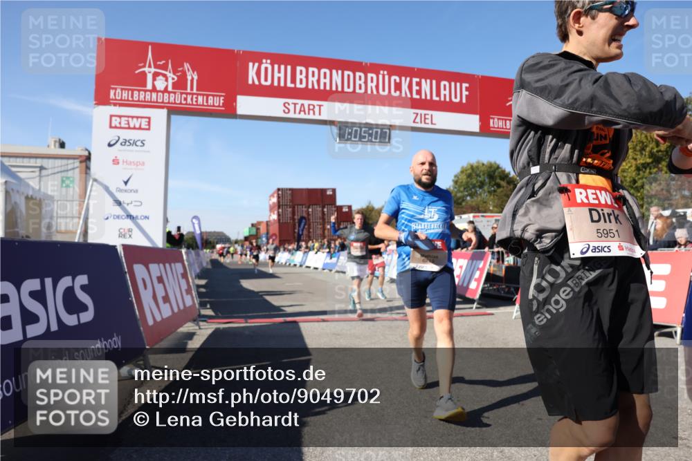 03.10.2025 - Köhlbrandbrückenlauf Lena Gebhardt http://msf.ph/oto/9049702 03.10.2025 13:05:08 Ziel 4098, 4175, 4217, 4256, 4490, 4585, 4751, 5670, 5785, 5951, 5952, 6561, 6719 meine-sportfotos.de