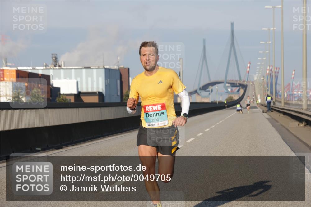 03.10.2025 - Köhlbrandbrückenlauf Jannik Wohlers http://msf.ph/oto/9049705 03.10.2025 09:34:44 Position 3 3590 meine-sportfotos.de