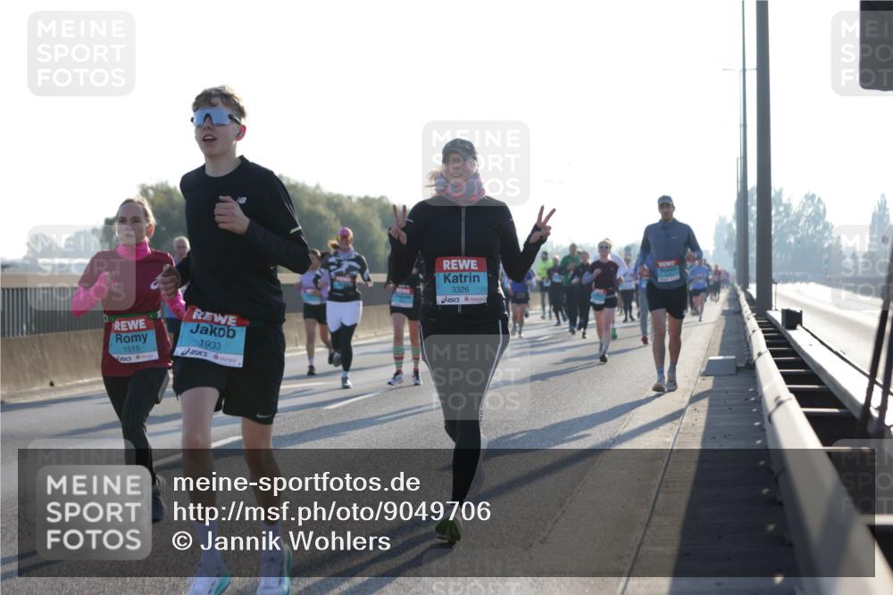03.10.2025 - Köhlbrandbrückenlauf Jannik Wohlers http://msf.ph/oto/9049706 03.10.2025 09:18:31 Position 3 1515, 1933, 3326 meine-sportfotos.de