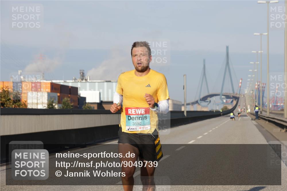 03.10.2025 - Köhlbrandbrückenlauf Jannik Wohlers http://msf.ph/oto/9049739 03.10.2025 09:34:44 Position 3 3590 meine-sportfotos.de