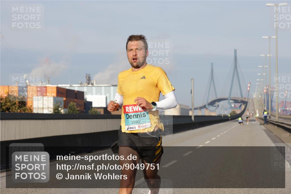 03.10.2025 - Köhlbrandbrückenlauf Jannik Wohlers http://msf.ph/oto/9049751 03.10.2025 09:34:45 Position 3 3590 meine-sportfotos.de