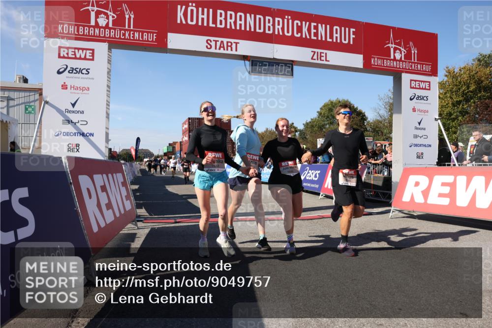 03.10.2025 - Köhlbrandbrückenlauf Lena Gebhardt http://msf.ph/oto/9049757 03.10.2025 13:21:02 Ziel 4680, 4749, 4915, 4916, 5006, 5084, 5130, 5156, 5169, 5363, 5377, 5501, 6282, 6296, 6645, 6646, 6648, 6650, 6756, 6780 meine-sportfotos.de