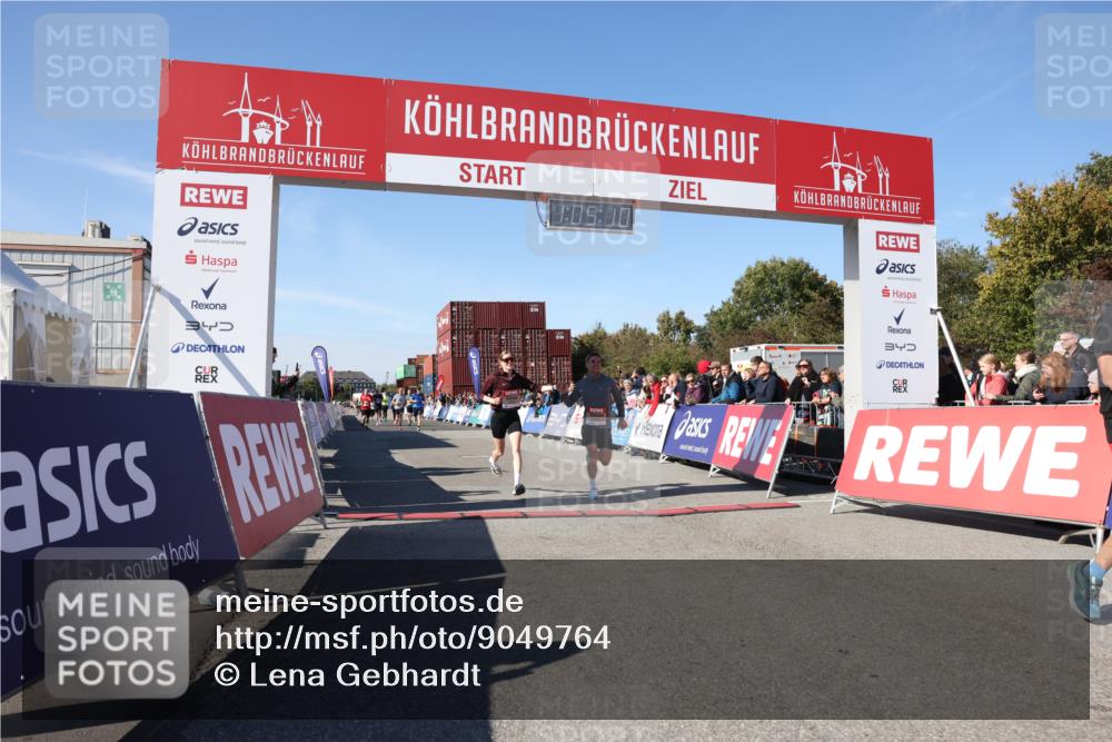 03.10.2025 - Köhlbrandbrückenlauf Lena Gebhardt http://msf.ph/oto/9049764 03.10.2025 13:05:10 Ziel 4098, 4175, 4256, 4390, 4490, 4585, 4751, 5670, 5785, 5951, 5952, 5969, 6561, 6719 meine-sportfotos.de