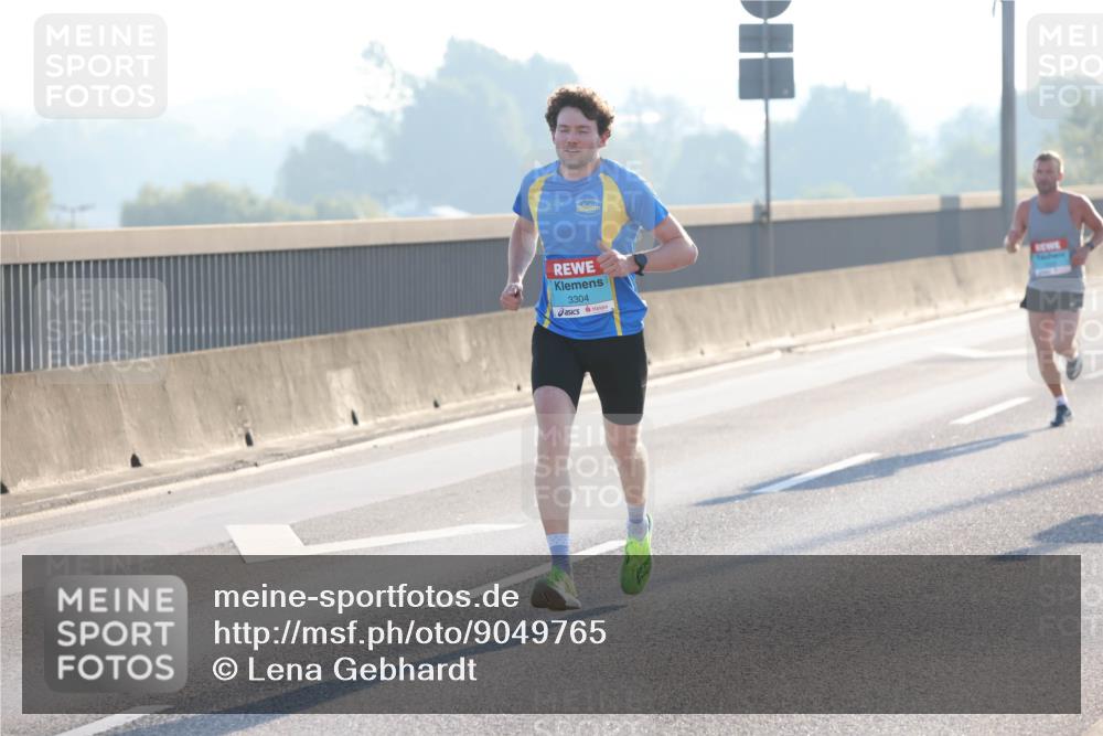03.10.2025 - Köhlbrandbrückenlauf Lena Gebhardt http://msf.ph/oto/9049765 03.10.2025 09:13:14 Position 1 3304 meine-sportfotos.de