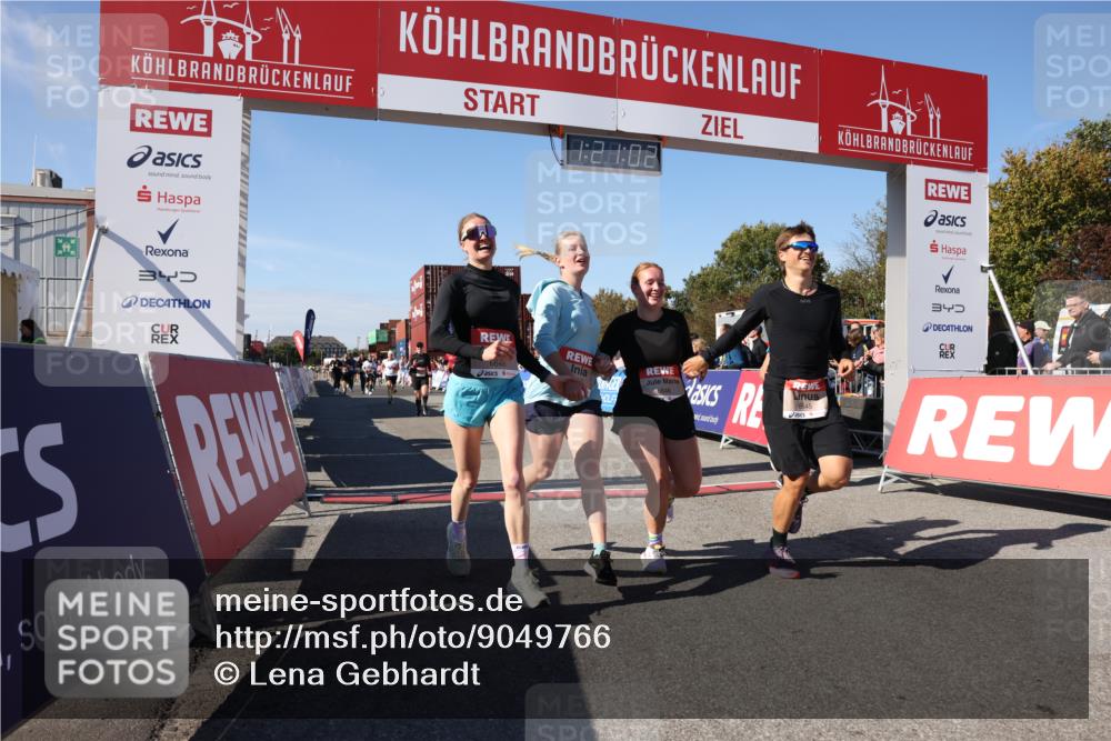 03.10.2025 - Köhlbrandbrückenlauf Lena Gebhardt http://msf.ph/oto/9049766 03.10.2025 13:21:02 Ziel 4680, 4749, 4915, 4916, 5006, 5084, 5130, 5156, 5169, 5363, 5377, 5501, 6282, 6296, 6645, 6646, 6648, 6650, 6756, 6780 meine-sportfotos.de