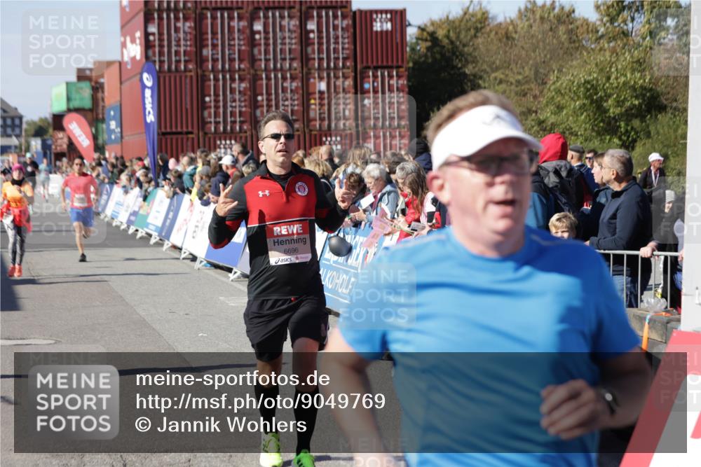 03.10.2025 - Köhlbrandbrückenlauf Jannik Wohlers http://msf.ph/oto/9049769 03.10.2025 13:07:53 Ziel 4159, 4310, 4382, 4639, 5959, 5993, 6120, 6163, 6244, 6285, 6348, 6384, 6409, 6651, 6696, 6821 meine-sportfotos.de