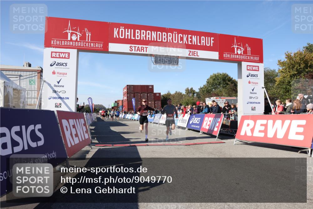 03.10.2025 - Köhlbrandbrückenlauf Lena Gebhardt http://msf.ph/oto/9049770 03.10.2025 13:05:10 Ziel 4098, 4175, 4256, 4390, 4490, 4585, 4751, 5670, 5785, 5951, 5952, 5969, 6561, 6719 meine-sportfotos.de