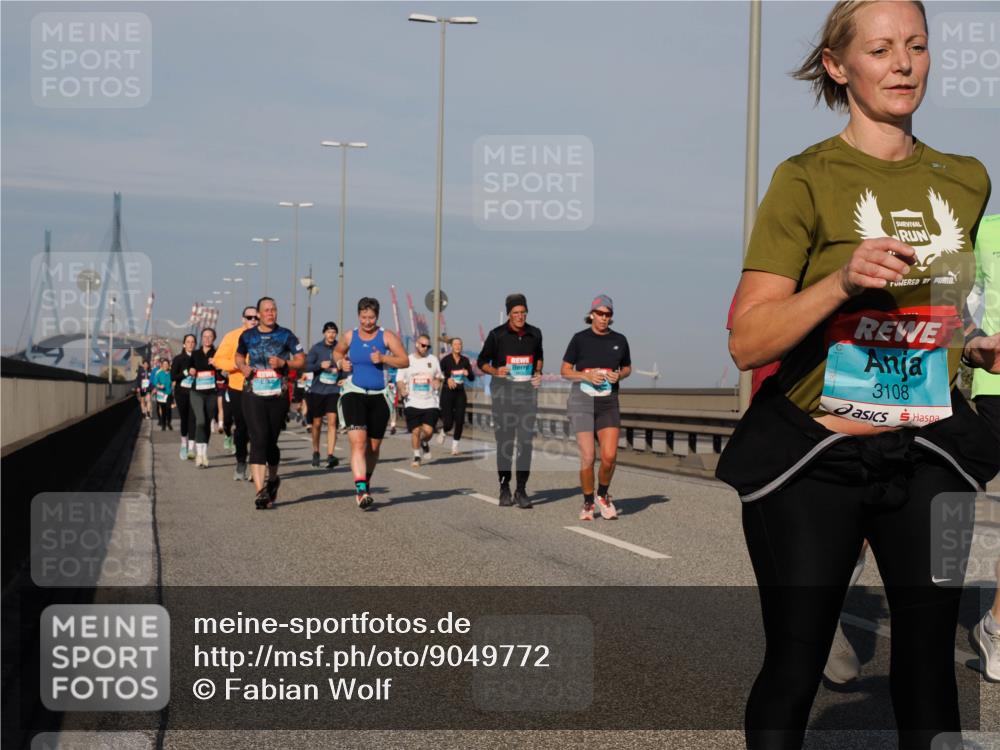 03.10.2025 - Köhlbrandbrückenlauf Fabian Wolf http://msf.ph/oto/9049772 03.10.2025 10:01:04 Position 3 3108 meine-sportfotos.de