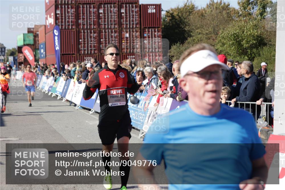 03.10.2025 - Köhlbrandbrückenlauf Jannik Wohlers http://msf.ph/oto/9049776 03.10.2025 13:07:53 Ziel 4159, 4310, 4382, 4639, 5959, 5993, 6120, 6163, 6244, 6285, 6348, 6384, 6409, 6651, 6696, 6821 meine-sportfotos.de