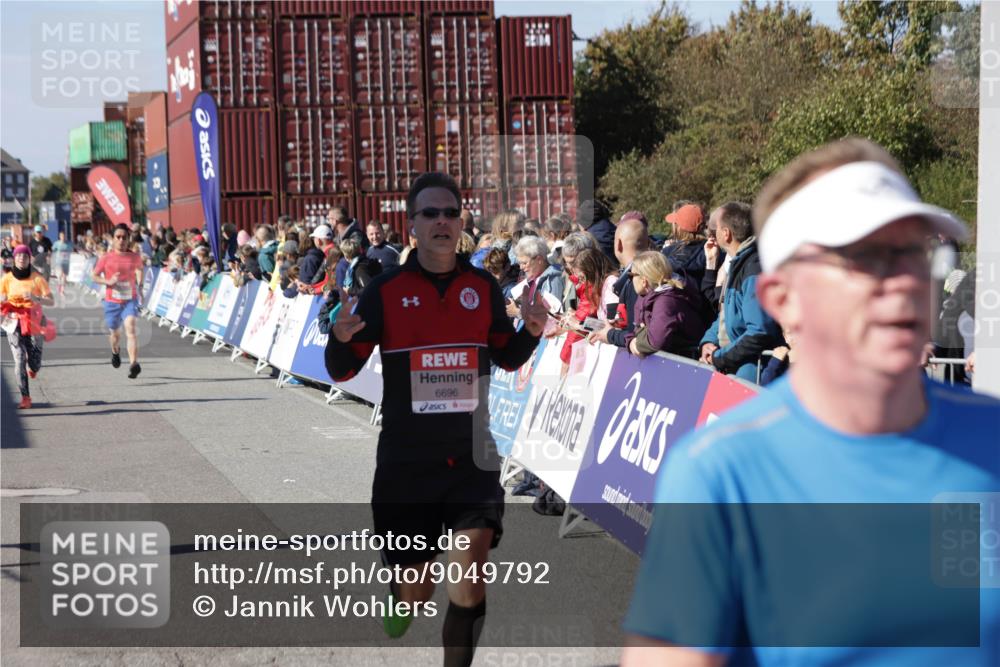 03.10.2025 - Köhlbrandbrückenlauf Jannik Wohlers http://msf.ph/oto/9049792 03.10.2025 13:07:53 Ziel 4159, 4310, 4382, 4639, 5959, 5993, 6120, 6163, 6244, 6285, 6348, 6384, 6409, 6651, 6696, 6821 meine-sportfotos.de