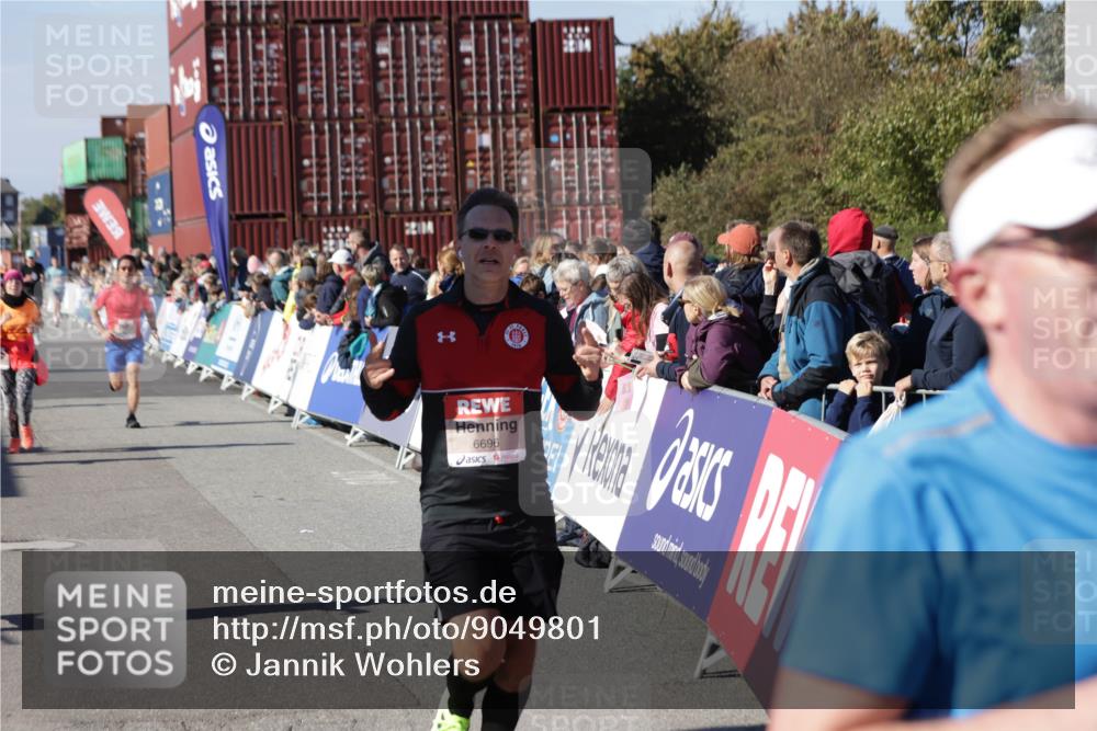 03.10.2025 - Köhlbrandbrückenlauf Jannik Wohlers http://msf.ph/oto/9049801 03.10.2025 13:07:53 Ziel 4159, 4310, 4382, 4639, 5959, 5993, 6120, 6163, 6244, 6285, 6348, 6384, 6409, 6651, 6696, 6821 meine-sportfotos.de