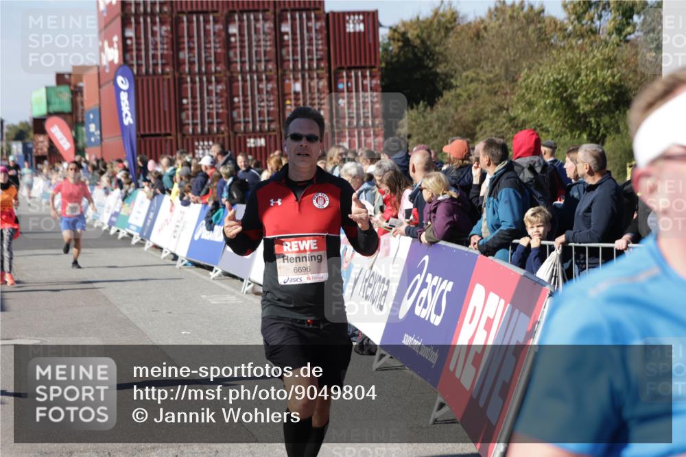 03.10.2025 - Köhlbrandbrückenlauf Jannik Wohlers http://msf.ph/oto/9049804 03.10.2025 13:07:53 Ziel 4159, 4310, 4382, 4639, 5959, 5993, 6120, 6163, 6244, 6285, 6348, 6384, 6409, 6651, 6696, 6821 meine-sportfotos.de
