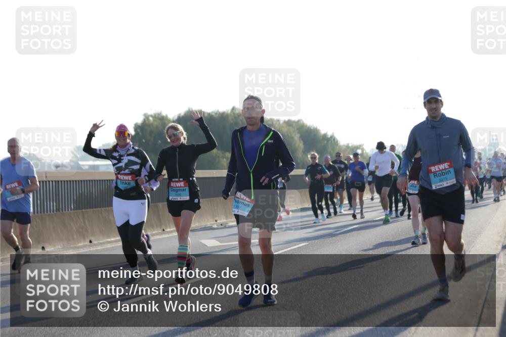 03.10.2025 - Köhlbrandbrückenlauf Jannik Wohlers http://msf.ph/oto/9049808 03.10.2025 09:18:33 Position 3 1636, 1307, 3375 meine-sportfotos.de