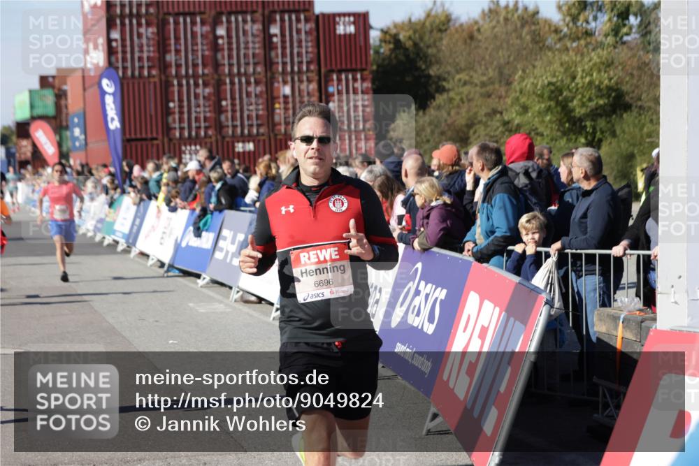 03.10.2025 - Köhlbrandbrückenlauf Jannik Wohlers http://msf.ph/oto/9049824 03.10.2025 13:07:54 Ziel 4159, 4310, 4382, 4639, 5959, 5993, 6120, 6163, 6244, 6285, 6348, 6384, 6409, 6651, 6696, 6821 meine-sportfotos.de