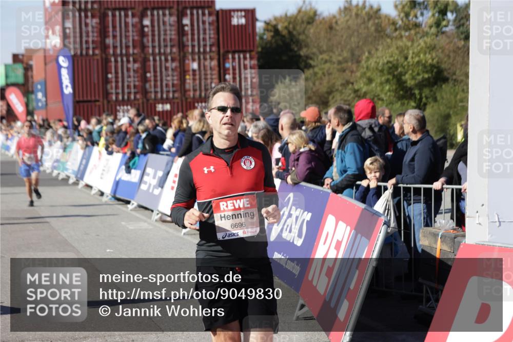 03.10.2025 - Köhlbrandbrückenlauf Jannik Wohlers http://msf.ph/oto/9049830 03.10.2025 13:07:54 Ziel 4159, 4310, 4382, 4639, 5959, 5993, 6120, 6163, 6244, 6285, 6348, 6384, 6409, 6651, 6696, 6821 meine-sportfotos.de