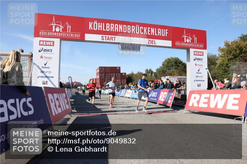 03.10.2025 - Köhlbrandbrückenlauf Lena Gebhardt http://msf.ph/oto/9049832 03.10.2025 13:05:16 Ziel 4098, 4256, 4272, 4344, 4390, 4490, 4496, 4585, 4877, 5637, 5969, 6041, 6044, 6081 meine-sportfotos.de