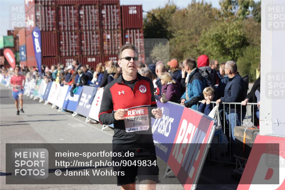 03.10.2025 - Köhlbrandbrückenlauf Jannik Wohlers http://msf.ph/oto/9049834 03.10.2025 13:07:54 Ziel 4159, 4310, 4382, 4639, 5959, 5993, 6120, 6163, 6244, 6285, 6348, 6384, 6409, 6651, 6696, 6821 meine-sportfotos.de