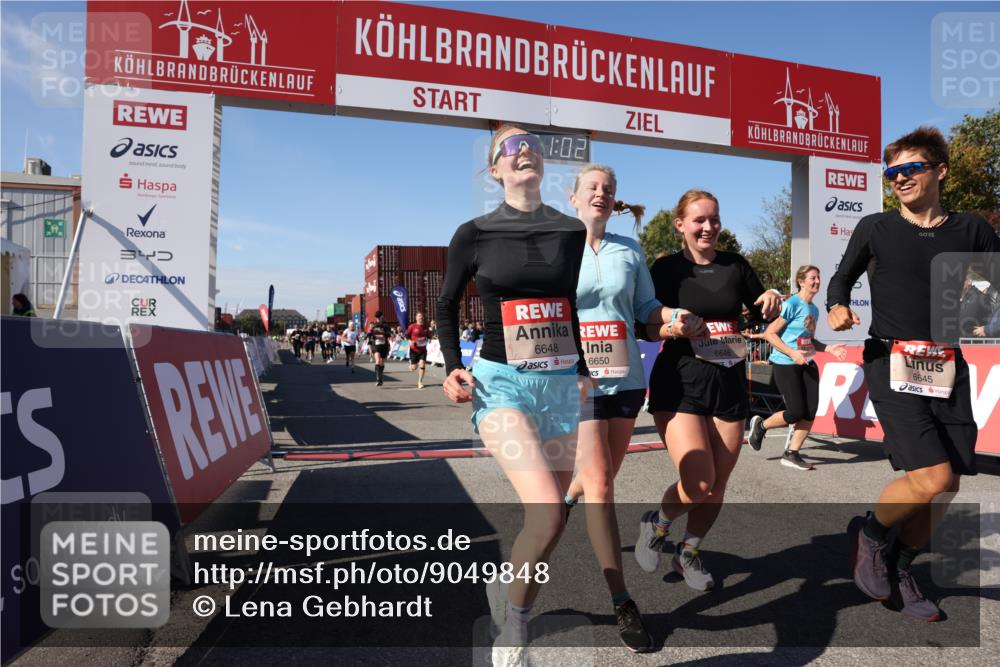03.10.2025 - Köhlbrandbrückenlauf Lena Gebhardt http://msf.ph/oto/9049848 03.10.2025 13:21:03 Ziel 4680, 4749, 4915, 4916, 5006, 5084, 5130, 5156, 5169, 5363, 5377, 5501, 6282, 6296, 6645, 6646, 6648, 6650, 6756, 6780 meine-sportfotos.de