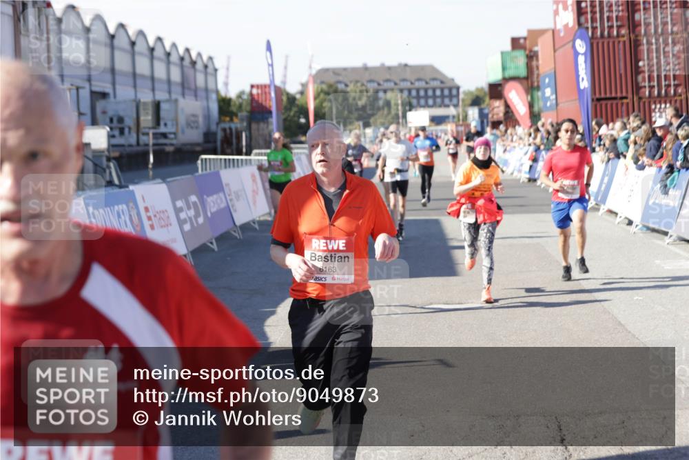 03.10.2025 - Köhlbrandbrückenlauf Jannik Wohlers http://msf.ph/oto/9049873 03.10.2025 13:07:55 Ziel 4159, 4184, 4310, 4382, 4395, 4639, 5959, 5993, 6022, 6120, 6163, 6244, 6285, 6348, 6384, 6409, 6651, 6696, 6821 meine-sportfotos.de