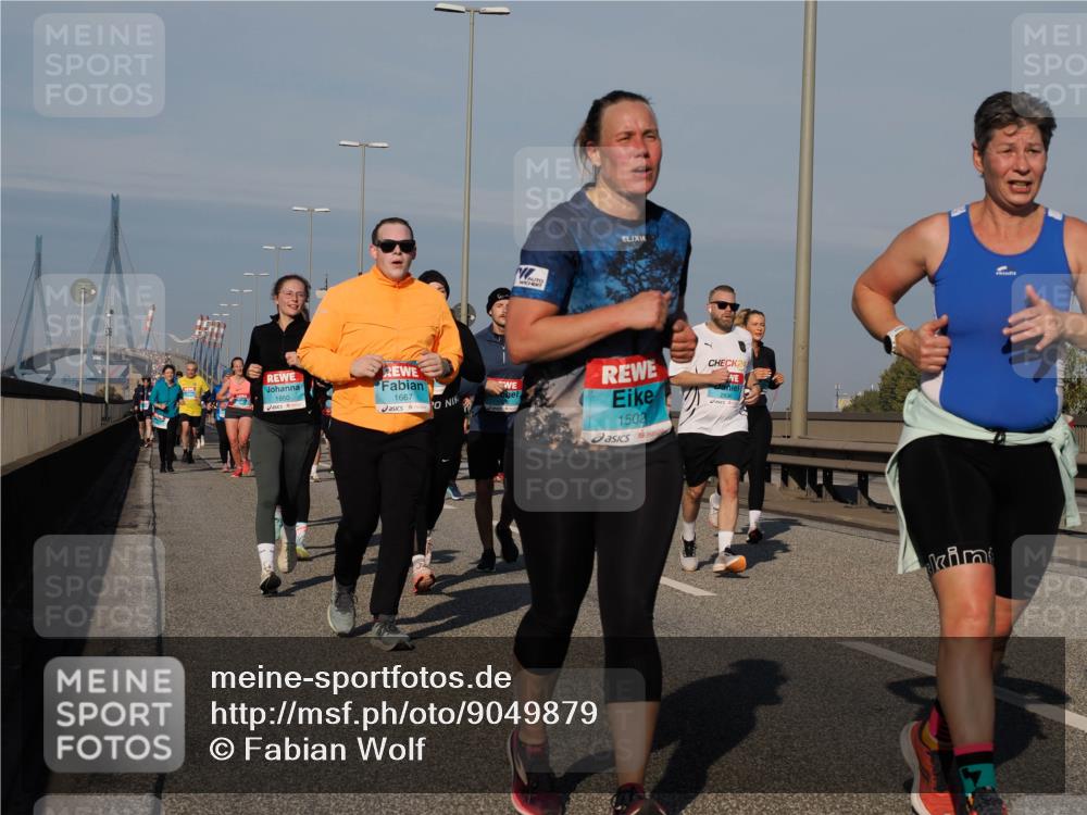 03.10.2025 - Köhlbrandbrückenlauf Fabian Wolf http://msf.ph/oto/9049879 03.10.2025 10:01:09 Position 3 1850, 1667, 1502, 24 meine-sportfotos.de