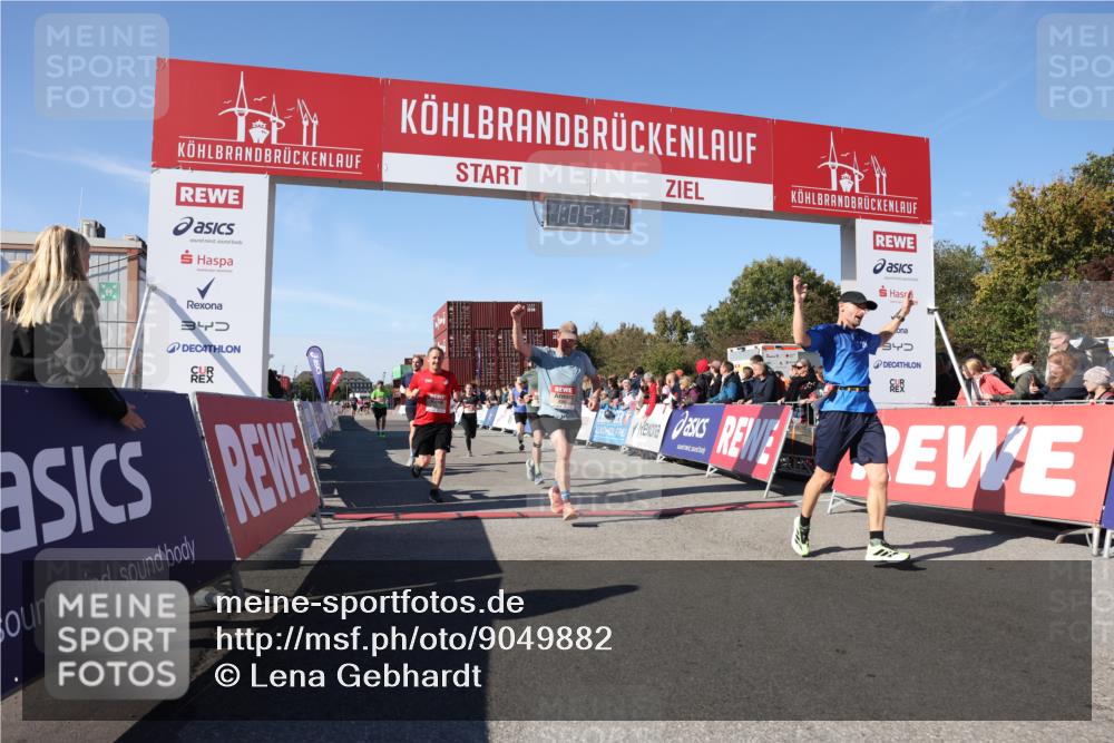 03.10.2025 - Köhlbrandbrückenlauf Lena Gebhardt http://msf.ph/oto/9049882 03.10.2025 13:05:17 Ziel 4098, 4256, 4272, 4344, 4390, 4490, 4496, 4585, 4877, 5637, 5969, 6041, 6044, 6081 meine-sportfotos.de