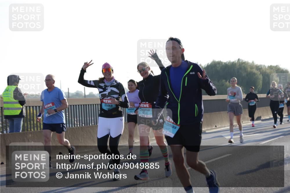 03.10.2025 - Köhlbrandbrückenlauf Jannik Wohlers http://msf.ph/oto/9049885 03.10.2025 09:18:34 Position 3 1392, 1636, 1307 meine-sportfotos.de