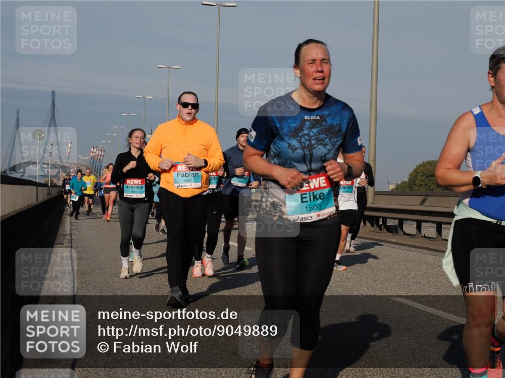 03.10.2025 - Köhlbrandbrückenlauf Fabian Wolf http://msf.ph/oto/9049889 03.10.2025 10:01:09 Position 3 1850, 1667, 1502, 2836 meine-sportfotos.de