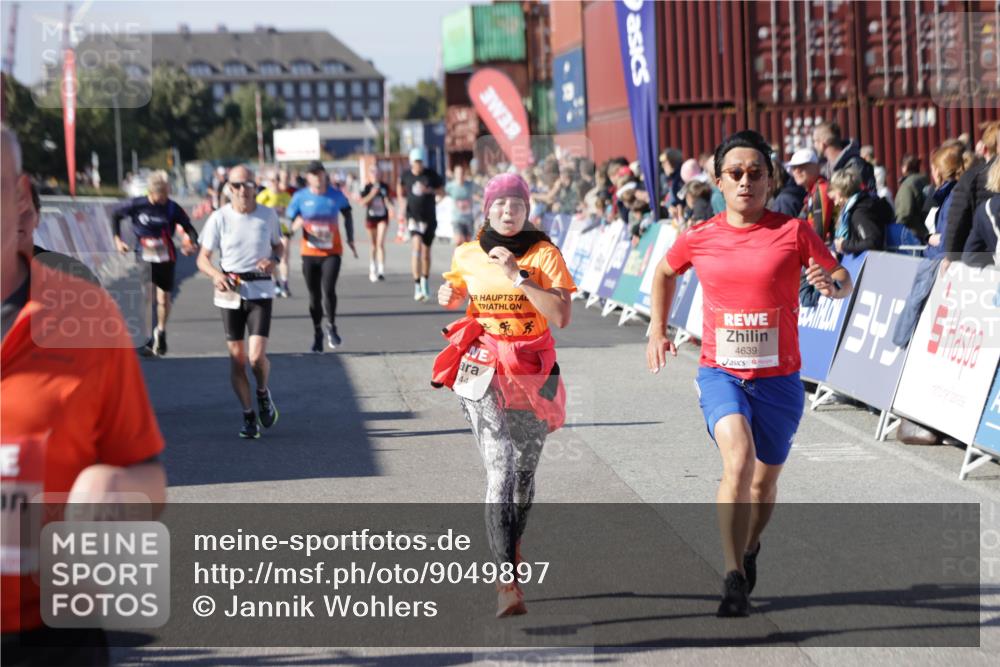 03.10.2025 - Köhlbrandbrückenlauf Jannik Wohlers http://msf.ph/oto/9049897 03.10.2025 13:07:56 Ziel 4159, 4184, 4310, 4382, 4395, 4639, 5959, 5993, 6022, 6120, 6163, 6244, 6285, 6348, 6384, 6409, 6651, 6696, 6821 meine-sportfotos.de