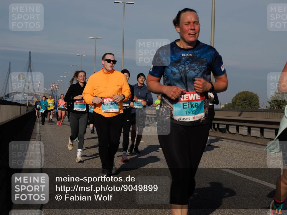 03.10.2025 - Köhlbrandbrückenlauf Fabian Wolf http://msf.ph/oto/9049899 03.10.2025 10:01:10 Position 3 1850, 1667, 1502 meine-sportfotos.de