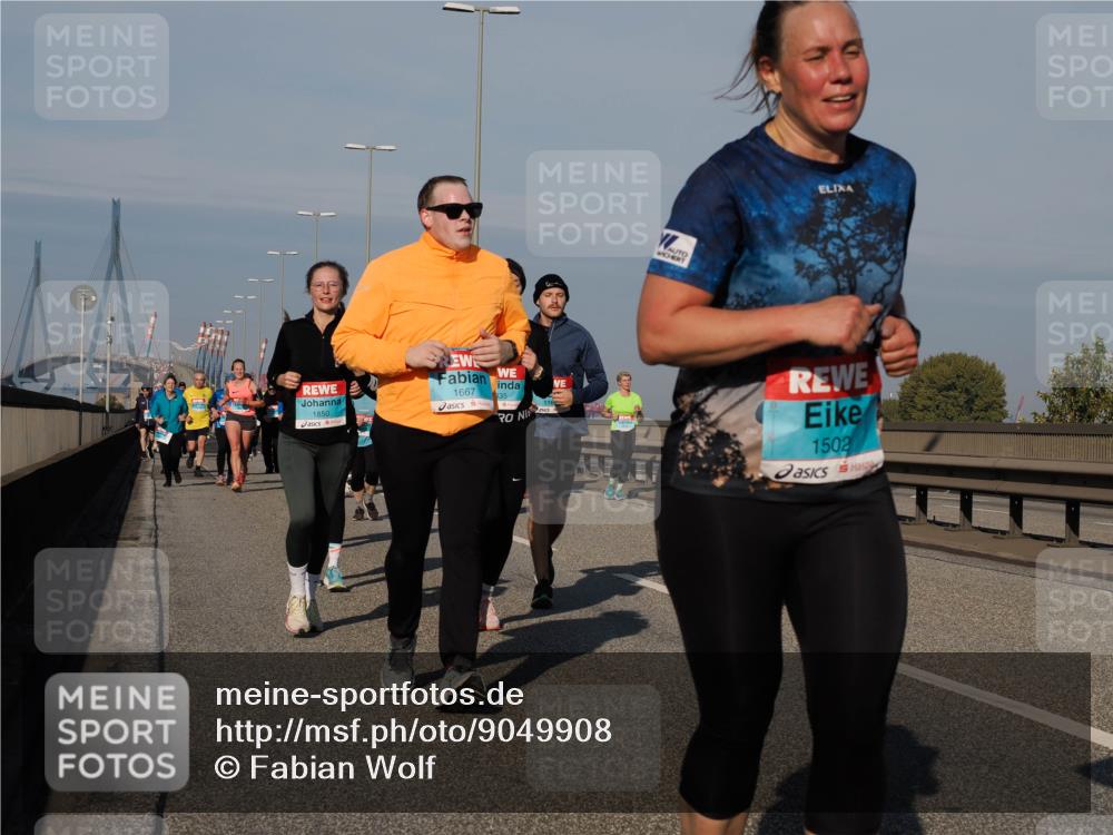 03.10.2025 - Köhlbrandbrückenlauf Fabian Wolf http://msf.ph/oto/9049908 03.10.2025 10:01:10 Position 3 1850, 1667, 835, 116, 1502 meine-sportfotos.de