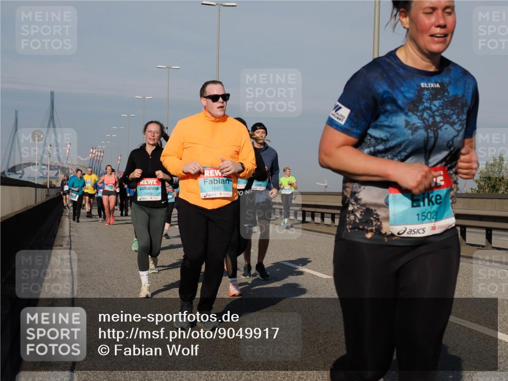 03.10.2025 - Köhlbrandbrückenlauf Fabian Wolf http://msf.ph/oto/9049917 03.10.2025 10:01:10 Position 3 1850, 1667, 1166, 1502 meine-sportfotos.de