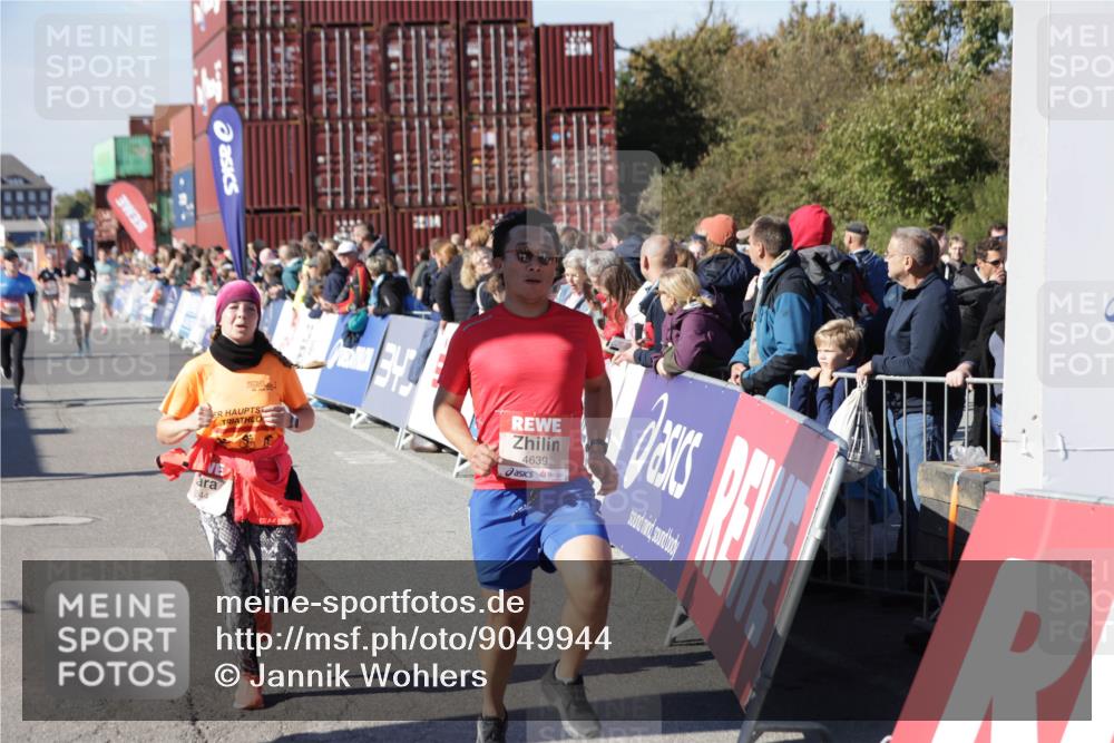 03.10.2025 - Köhlbrandbrückenlauf Jannik Wohlers http://msf.ph/oto/9049944 03.10.2025 13:07:57 Ziel 4184, 4310, 4382, 4395, 4639, 5959, 5993, 6022, 6120, 6163, 6244, 6285, 6348, 6409, 6651, 6696, 6821 meine-sportfotos.de