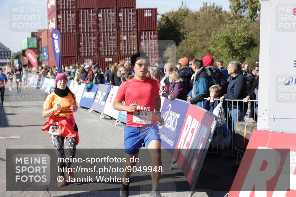 03.10.2025 - Köhlbrandbrückenlauf Jannik Wohlers http://msf.ph/oto/9049948 03.10.2025 13:07:57 Ziel 4184, 4310, 4382, 4395, 4639, 5959, 5993, 6022, 6120, 6163, 6244, 6285, 6348, 6409, 6651, 6696, 6821 meine-sportfotos.de