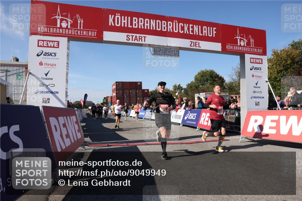 03.10.2025 - Köhlbrandbrückenlauf Lena Gebhardt http://msf.ph/oto/9049949 03.10.2025 13:21:06 Ziel 4393, 4680, 4749, 5130, 5156, 5169, 5265, 5363, 5377, 5501, 5618, 5746, 5878, 5882, 5883, 6282, 6296, 6645, 6646, 6648, 6650, 6756, 6780 meine-sportfotos.de