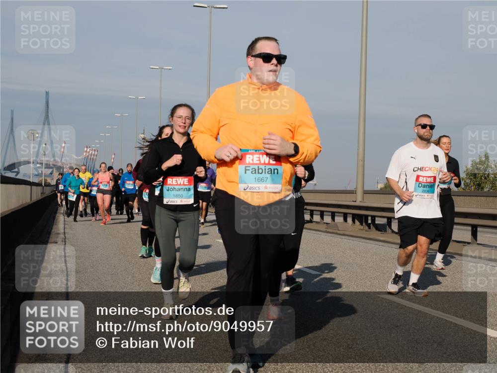 03.10.2025 - Köhlbrandbrückenlauf Fabian Wolf http://msf.ph/oto/9049957 03.10.2025 10:01:11 Position 3 1850, 1667, 24, 2836 meine-sportfotos.de