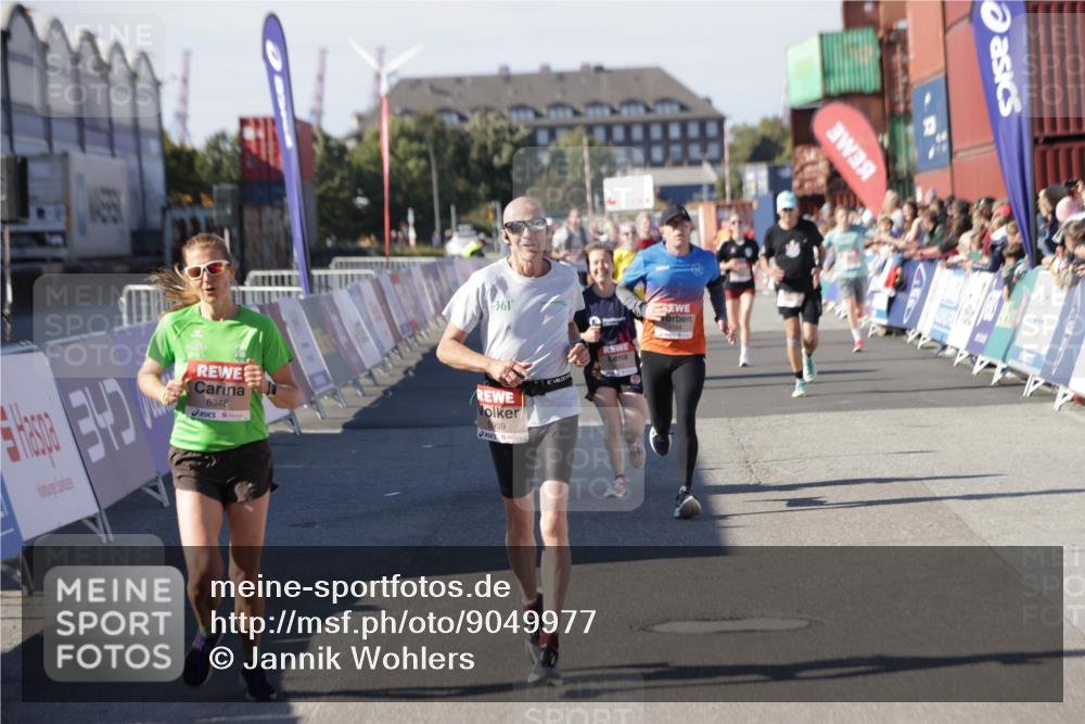 03.10.2025 - Köhlbrandbrückenlauf Jannik Wohlers http://msf.ph/oto/9049977 03.10.2025 13:07:58 Ziel 4184, 4310, 4357, 4382, 4395, 4639, 5959, 5993, 6022, 6120, 6163, 6244, 6285, 6348, 6409, 6651, 6696, 6821 meine-sportfotos.de