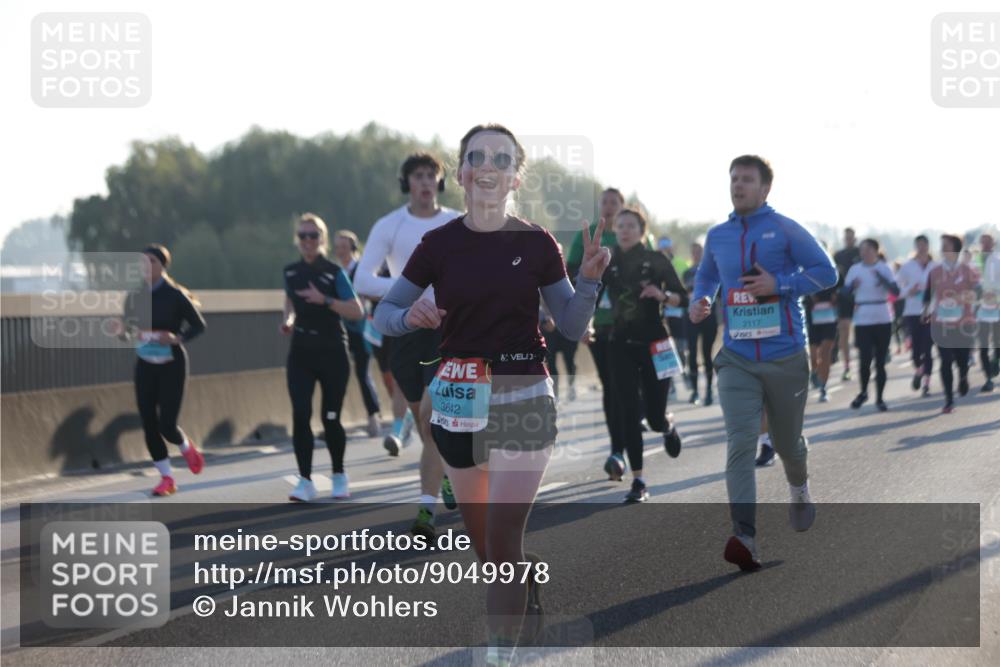 03.10.2025 - Köhlbrandbrückenlauf Jannik Wohlers http://msf.ph/oto/9049978 03.10.2025 09:18:36 Position 3 3642, 2117 meine-sportfotos.de