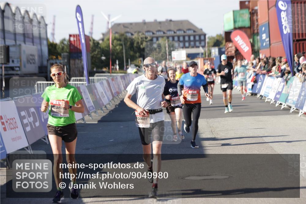 03.10.2025 - Köhlbrandbrückenlauf Jannik Wohlers http://msf.ph/oto/9049980 03.10.2025 13:07:58 Ziel 4184, 4310, 4357, 4382, 4395, 4639, 5959, 5993, 6022, 6120, 6163, 6244, 6285, 6348, 6409, 6651, 6696, 6821 meine-sportfotos.de
