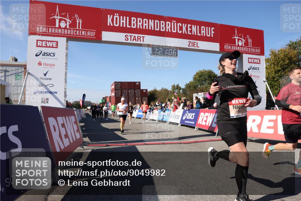 03.10.2025 - Köhlbrandbrückenlauf Lena Gebhardt http://msf.ph/oto/9049982 03.10.2025 13:21:07 Ziel 4393, 4680, 4749, 4846, 5130, 5156, 5265, 5363, 5377, 5450, 5501, 5618, 5746, 5878, 5882, 5883, 6262, 6282, 6296, 6602, 6645, 6646, 6648, 6650, 6756, 6780 meine-sportfotos.de