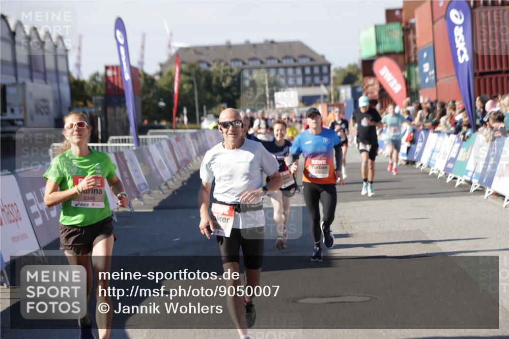 03.10.2025 - Köhlbrandbrückenlauf Jannik Wohlers http://msf.ph/oto/9050007 03.10.2025 13:07:58 Ziel 4184, 4310, 4357, 4382, 4395, 4639, 5959, 5993, 6022, 6120, 6163, 6244, 6285, 6348, 6409, 6651, 6696, 6821 meine-sportfotos.de