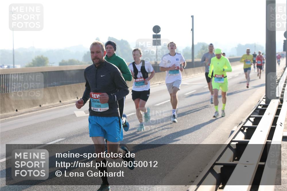 03.10.2025 - Köhlbrandbrückenlauf Lena Gebhardt http://msf.ph/oto/9050012 03.10.2025 09:13:34 Position 1 1026 meine-sportfotos.de
