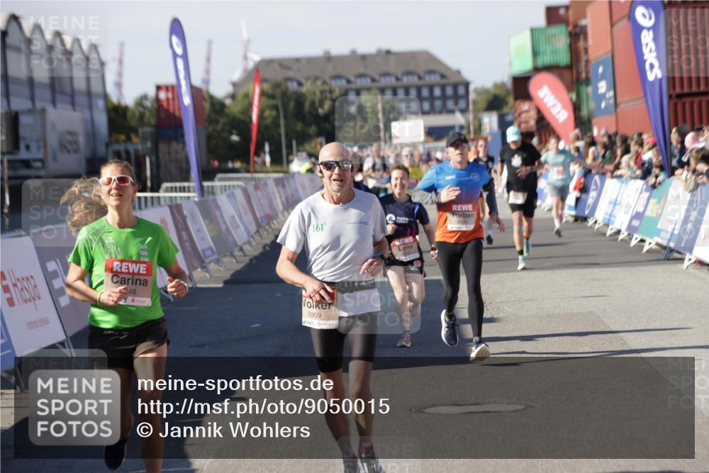 03.10.2025 - Köhlbrandbrückenlauf Jannik Wohlers http://msf.ph/oto/9050015 03.10.2025 13:07:59 Ziel 4184, 4310, 4357, 4382, 4395, 4639, 5959, 5993, 6022, 6120, 6163, 6244, 6285, 6348, 6409, 6651, 6696 meine-sportfotos.de