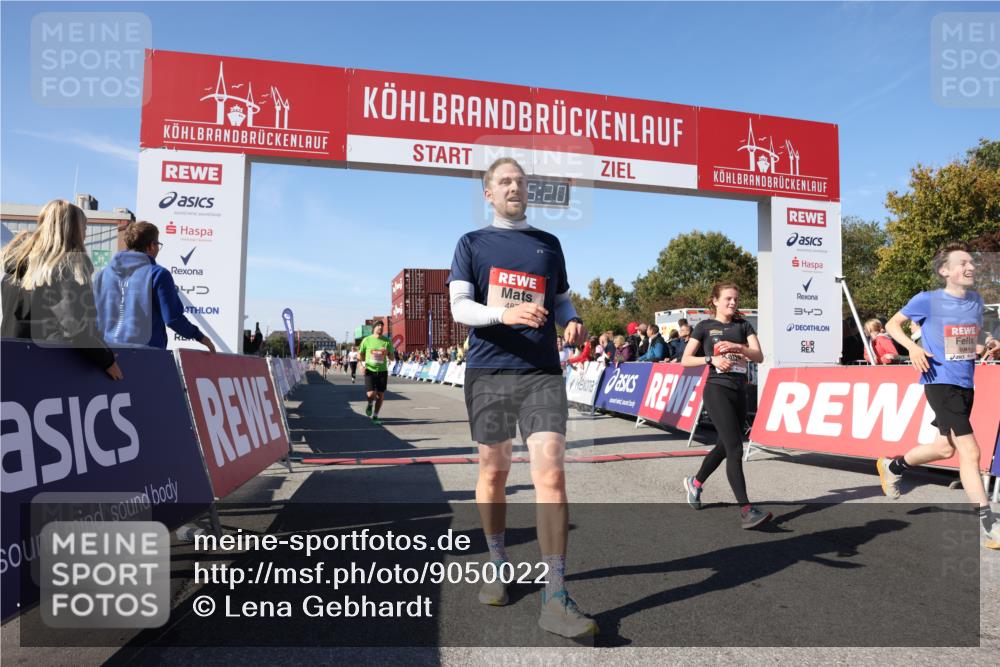 03.10.2025 - Köhlbrandbrückenlauf Lena Gebhardt http://msf.ph/oto/9050022 03.10.2025 13:05:21 Ziel 4272, 4344, 4390, 4496, 4584, 4877, 5637, 5969, 6041, 6044, 6081 meine-sportfotos.de