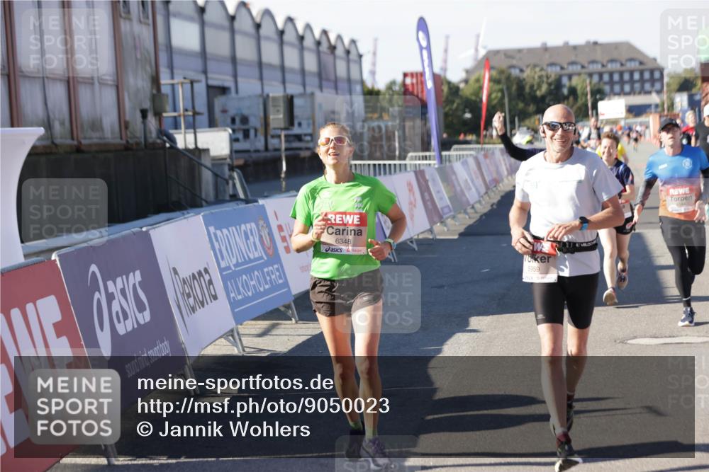 03.10.2025 - Köhlbrandbrückenlauf Jannik Wohlers http://msf.ph/oto/9050023 03.10.2025 13:07:59 Ziel 4184, 4310, 4357, 4382, 4395, 4639, 5959, 5993, 6022, 6120, 6163, 6244, 6285, 6348, 6409, 6651, 6696 meine-sportfotos.de