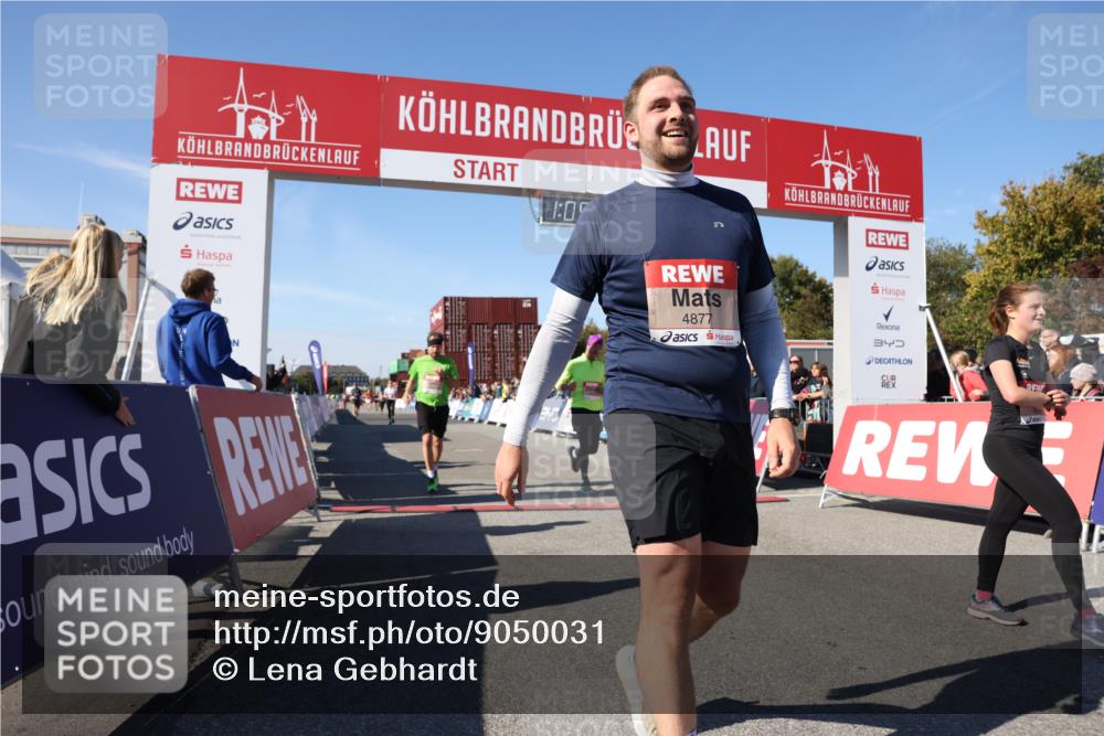03.10.2025 - Köhlbrandbrückenlauf Lena Gebhardt http://msf.ph/oto/9050031 03.10.2025 13:05:21 Ziel 4272, 4344, 4390, 4496, 4584, 4877, 5637, 5969, 6041, 6044, 6081 meine-sportfotos.de