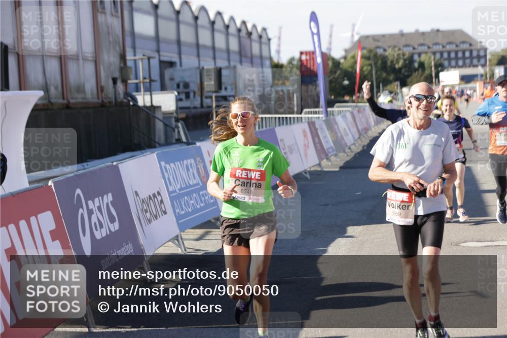 03.10.2025 - Köhlbrandbrückenlauf Jannik Wohlers http://msf.ph/oto/9050050 03.10.2025 13:07:59 Ziel 4184, 4310, 4357, 4382, 4395, 4639, 5959, 5993, 6022, 6120, 6163, 6244, 6285, 6348, 6409, 6651, 6696 meine-sportfotos.de